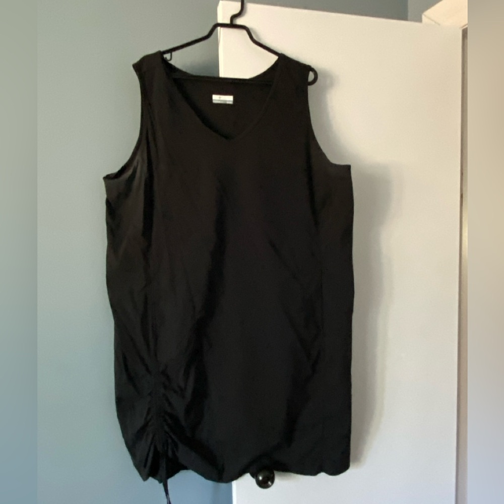 Black Sleeveless Dress